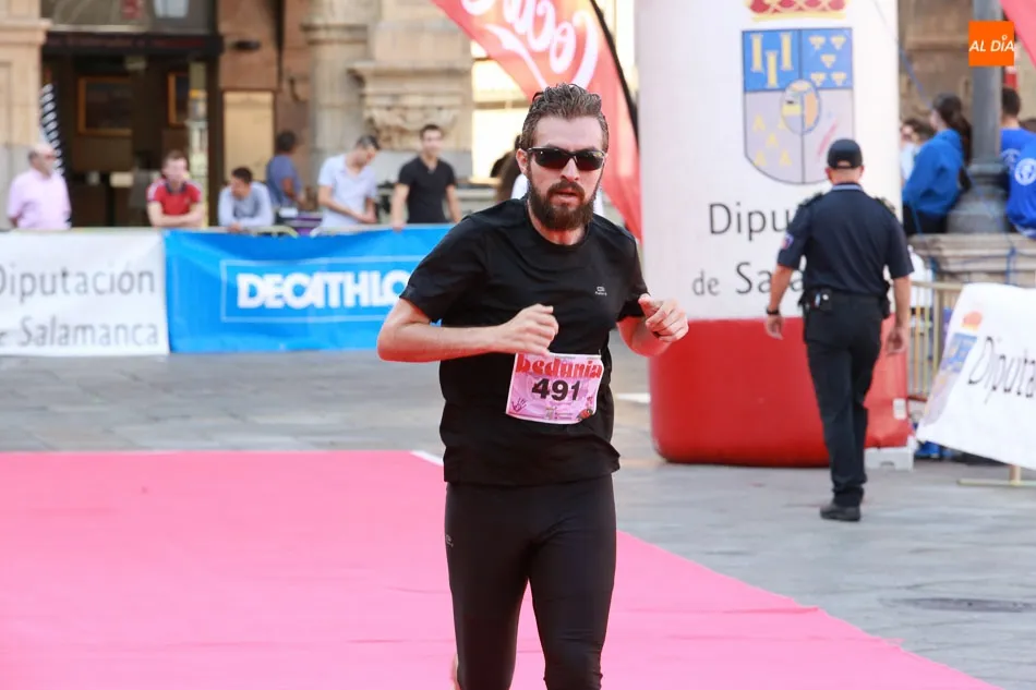 Foto 4 - Salamanca visibiliza un a&ntilde;o m&aacute;s la Violencia de G&eacute;nero con una carrera muy participativa