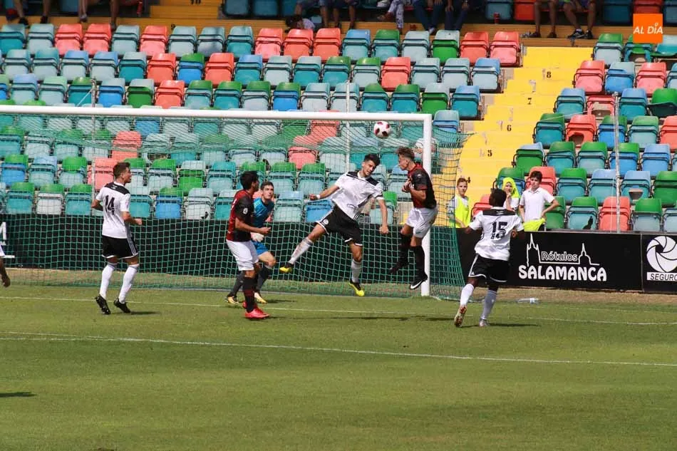 Foto 10 - El Salamanca UDS suma su primera victoria con una goleada frente al&nbsp; Uni&oacute;n Adarve (4-3)