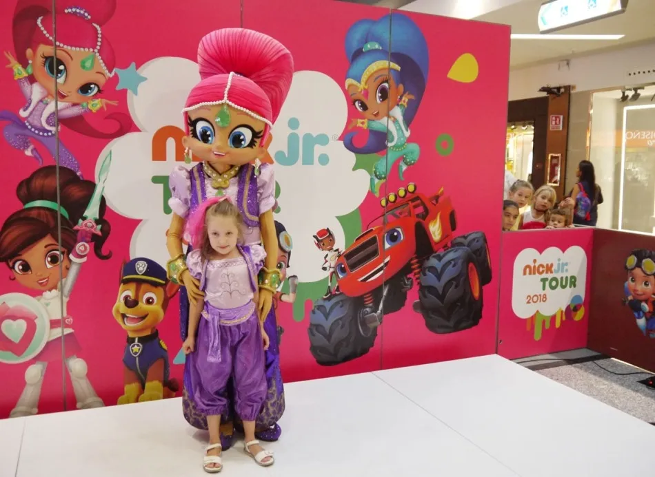 Foto 11 - Divertida visita en El Tormes de personajes Shimmer&Shine y de la Patrulla Canina