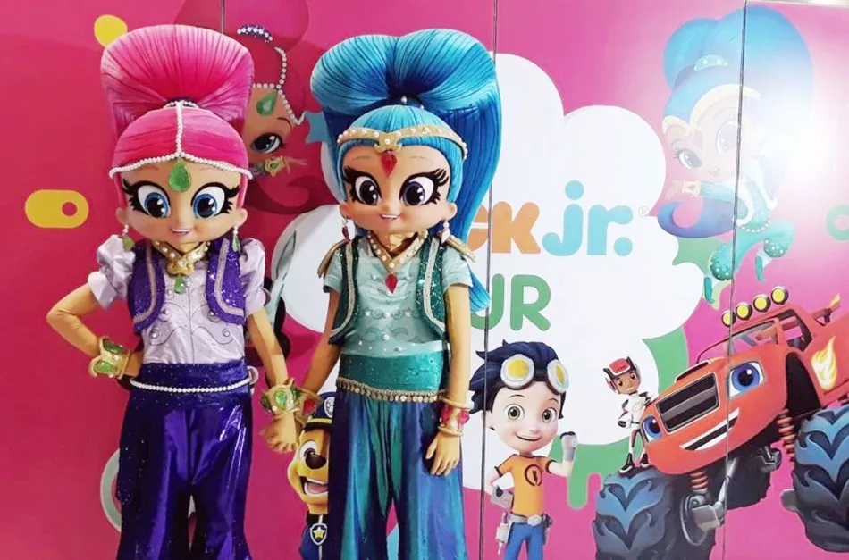 Foto 10 - Divertida visita en El Tormes de personajes Shimmer&Shine y de la Patrulla Canina