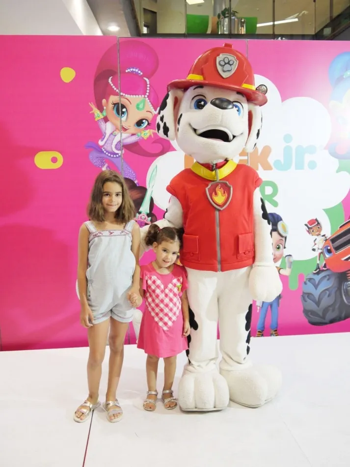 Foto 2 - Divertida visita en El Tormes de personajes Shimmer&Shine y de la Patrulla Canina