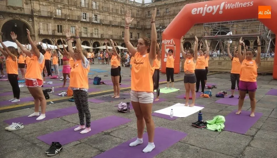 Exhibición de gimnasia en la Plaza Mayor. Foto de Lydia González
