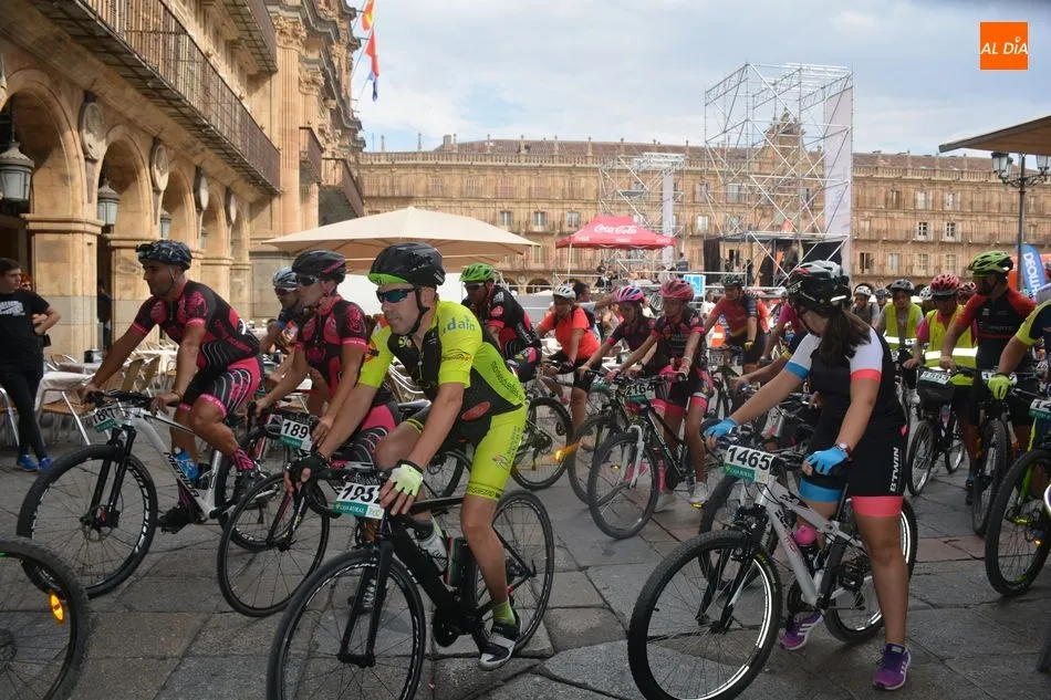 Foto 8 - La Semana Europea de la Movilidad comienza con un multitudinario D&iacute;a de la Bici