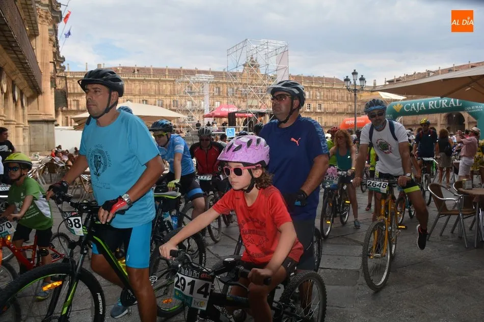 Foto 5 - La Semana Europea de la Movilidad comienza con un multitudinario D&iacute;a de la Bici
