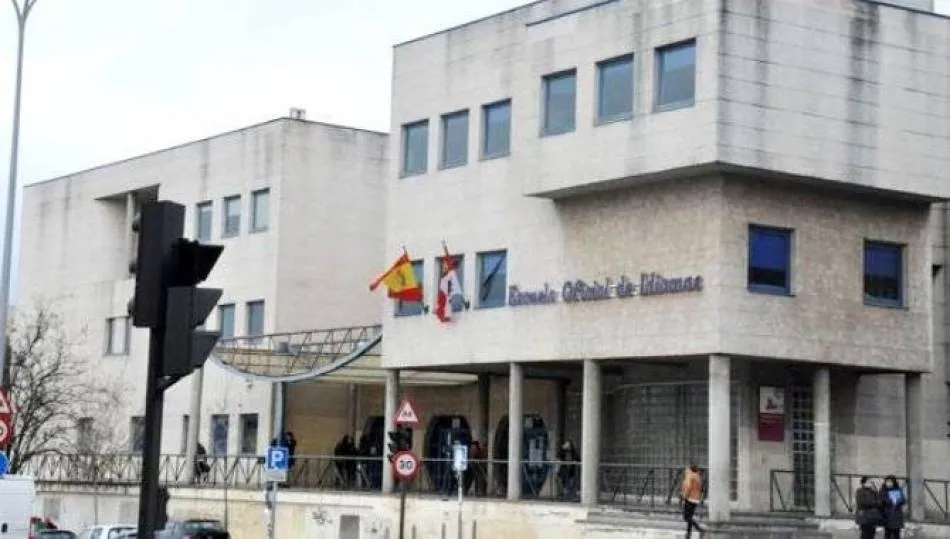 Fachada de la Escuela Oficial de Idiomas de Salamanca.