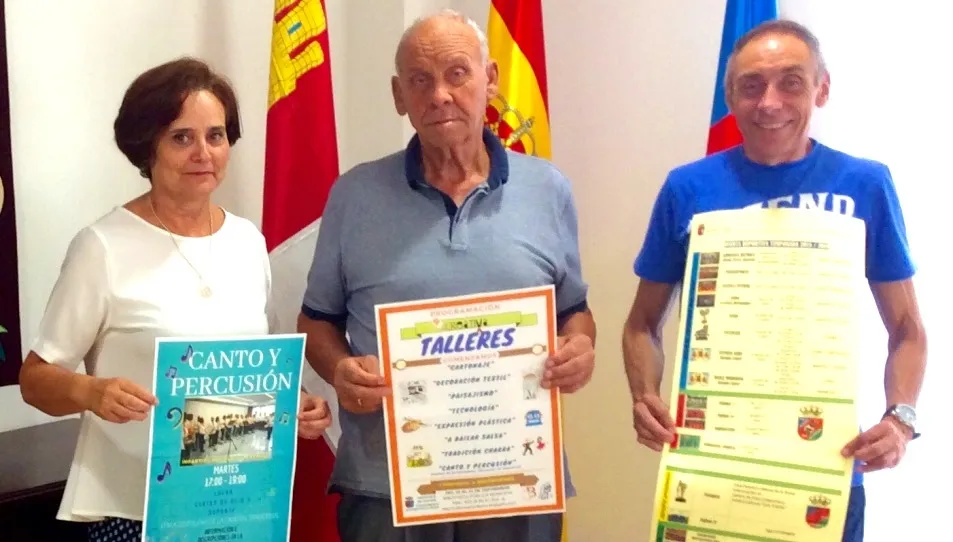 Presentación de los talleres y cursos de Villares de la Reina, en el Ayuntamiento