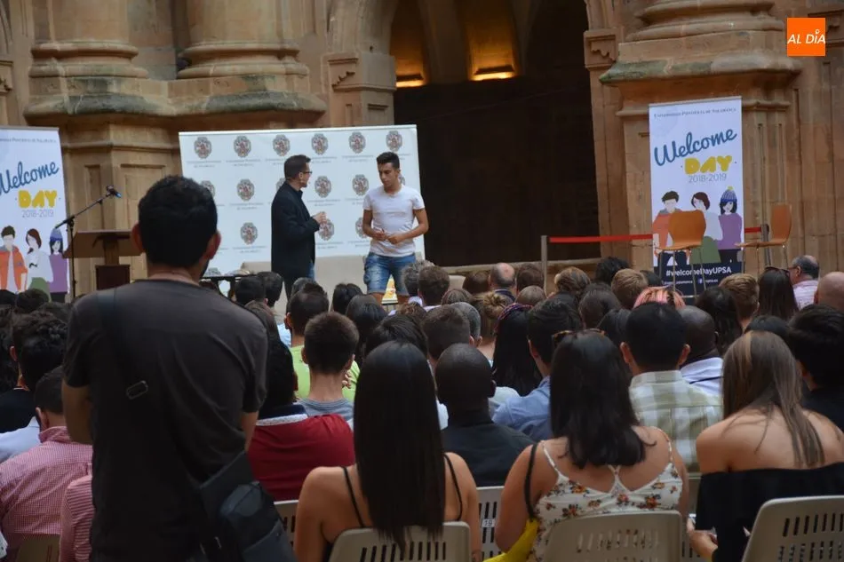 Foto 5 - El Patio Barroco acoge el &lsquo;Welcome Day&rsquo; para dar la bienvenida a los j&oacute;venes universitarios de ...