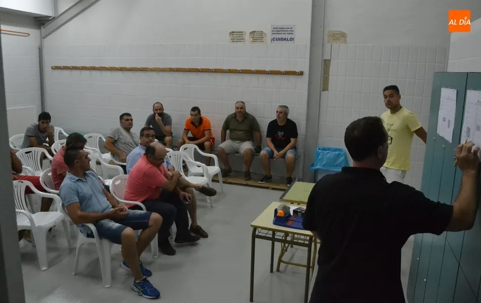 Foto 2 - Repartidas las horas de juego del Pabell&oacute;n Eladio Jim&eacute;nez  