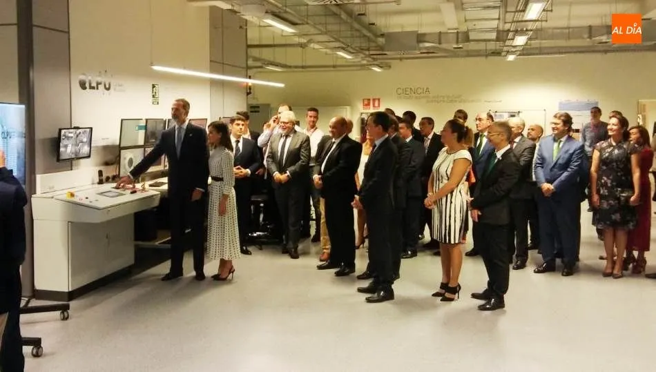 Inauguración del láser de petavatio VEGA-3 en su visita al Centro de Láseres Pulsados (CLPU) a cargo de los Reyes