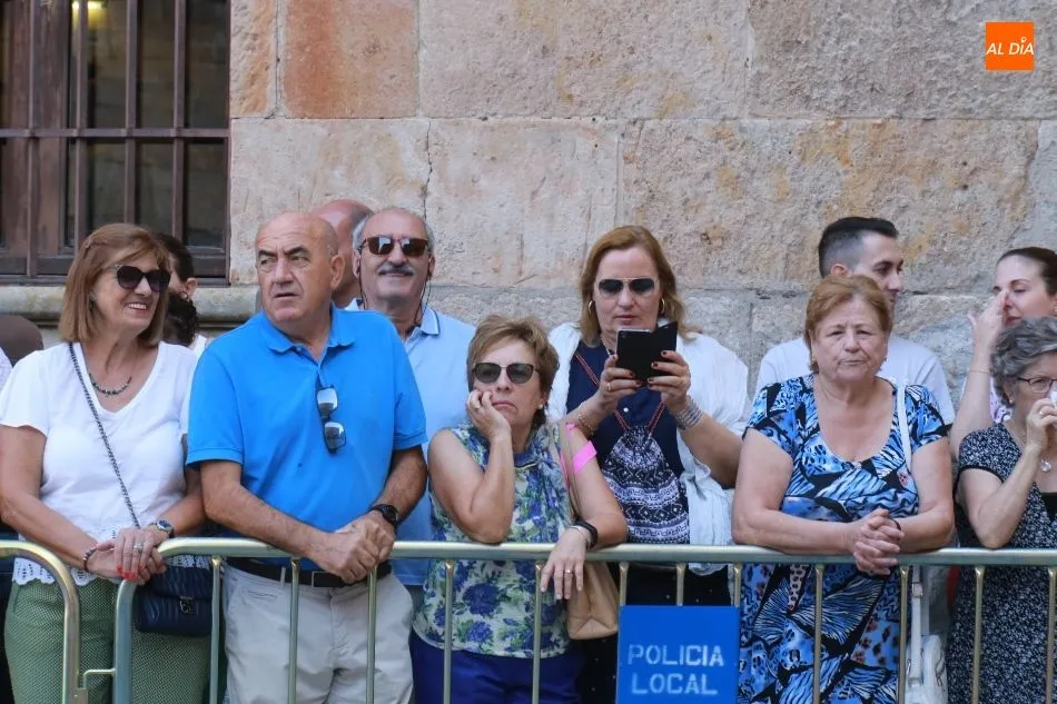 Foto 10 - Expectaci&oacute;n por ver de nuevo a Don Felipe y Do&ntilde;a Letizia en Salamanca