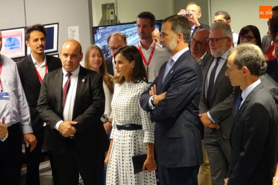 Foto 2 - Los Reyes inauguran el l&aacute;ser de petavatio VEGA-3, &uacute;nico en Espa&ntilde;a y referencia a nivel mundial
