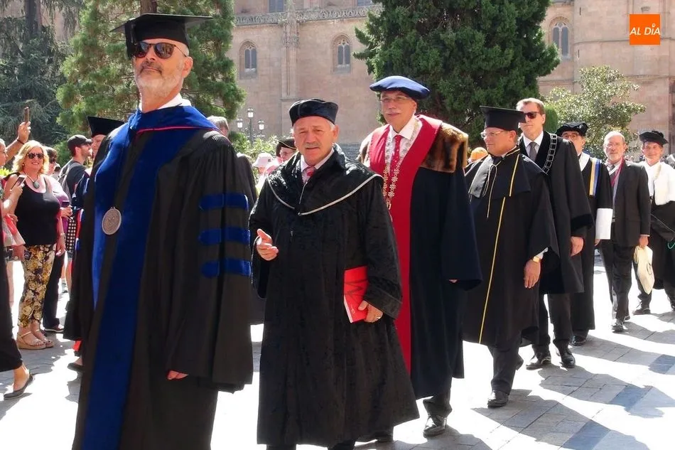 Foto 5 - Hist&oacute;rica comitiva universitaria por el centro de Salamanca con m&aacute;s de 400 acad&eacute;micos