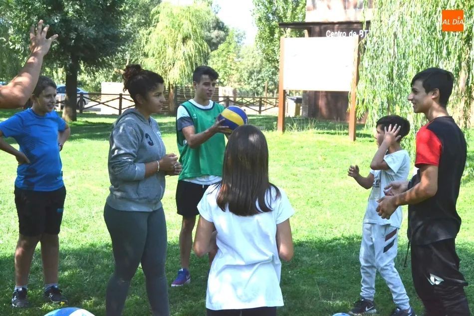 Foto 8 - El IES Tierra lleva a sus alumnos de 1&ordm; de la ESO al Pic&oacute;n para fomentar su confraternizaci&oacute;n  