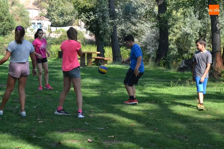 Foto 4 - El IES Tierra lleva a sus alumnos de 1&ordm; de la ESO al Pic&oacute;n para fomentar su confraternizaci&oacute;n  