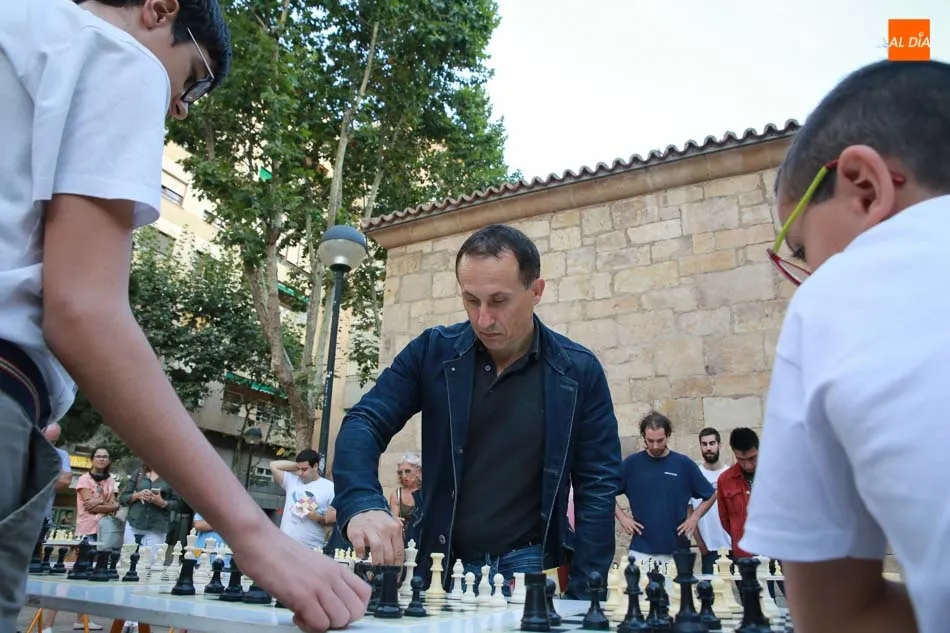 Foto 6 - Ajedrez para todos en la plaza de Carmelitas  
