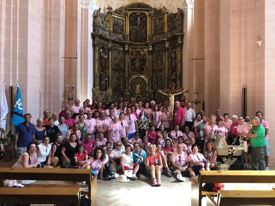 Los participantes, en la iglesia de Cantalapiedra