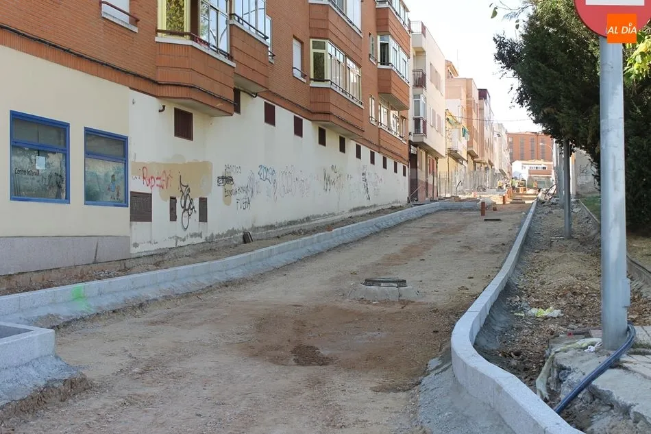 Foto 3 - Las obras de urbanizaci&oacute;n de la calle Mar&iacute;a La Brava concluir&aacute;n a principios del pr&oacute;ximo a&ntilde;o