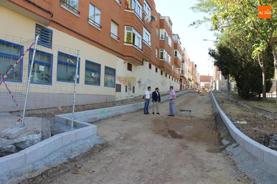 Foto 2 - Las obras de urbanizaci&oacute;n de la calle Mar&iacute;a La Brava concluir&aacute;n a principios del pr&oacute;ximo a&ntilde;o