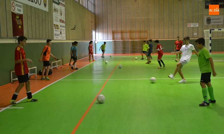 Foto 3 - El III Infantil inicia oficialmente la pretemporada con un renovado plantel  