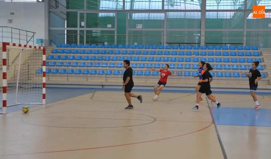 Foto 3 - El Farinato Race Ciudad Rodrigo FS vuelve al trabajo buscando m&aacute;s jugadoras y patrocinadores  
