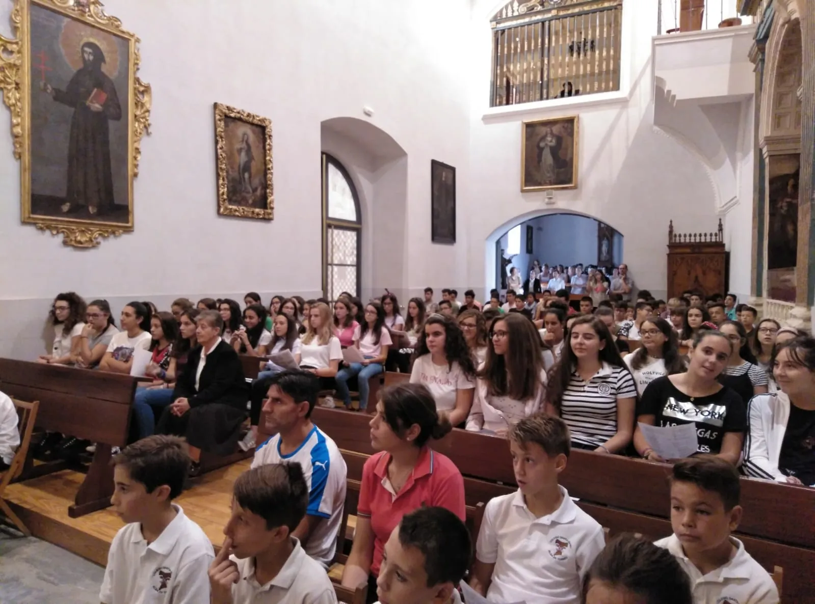 Foto 6 - El Colegio Santa Isabel celebra una eucarist&iacute;a por el comienzo del curso