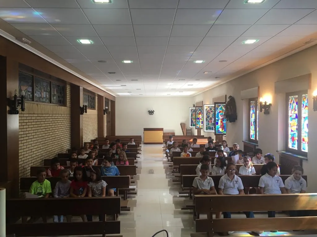 Foto 3 - El Colegio Santa Isabel celebra una eucarist&iacute;a por el comienzo del curso