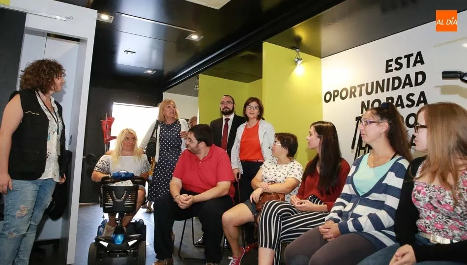 La concejala Cristina Klimowitz ha asistido a la presentación del roadshow ‘No te rindas nunca’