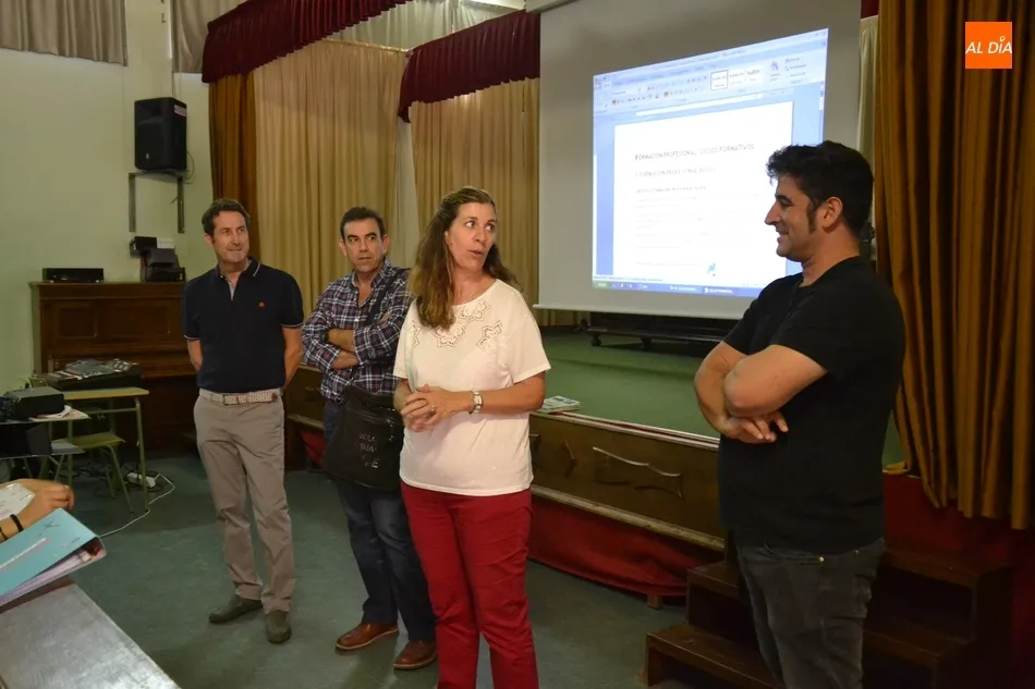 Foto 7 - La Feria del Caballo llega a los institutos  