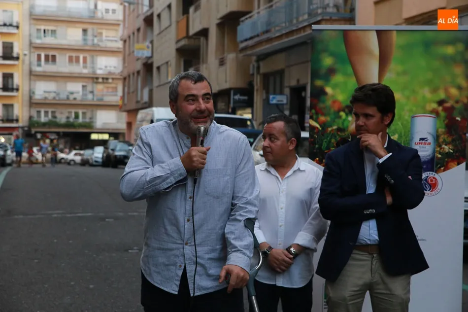Foto 11 - Inauguraci&oacute;n de la intervenci&oacute;n art&iacute;stica en un edificio de la calle Joaqu&iacute;n Costa
