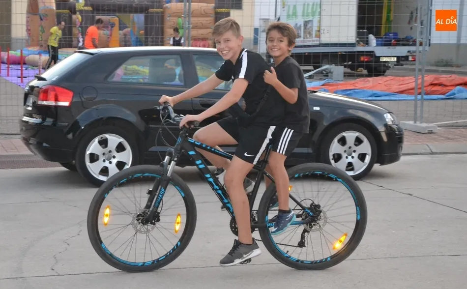 Eh, sácanos una foto: Sobre ruedas por la Feria  