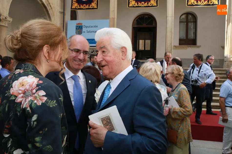 Foto 3 - La Diputaci&oacute;n conmemora el 40 aniversario de la Constituci&oacute;n en un emotivo D&iacute;a de la Provincia