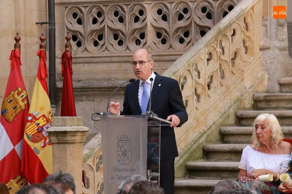 Foto 2 - La Diputaci&oacute;n conmemora el 40 aniversario de la Constituci&oacute;n en un emotivo D&iacute;a de la Provincia