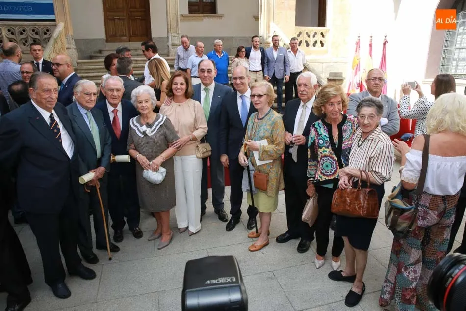 La Diputación conmemora el 40 aniversario de la Constitución en un emotivo Día de la Provincia