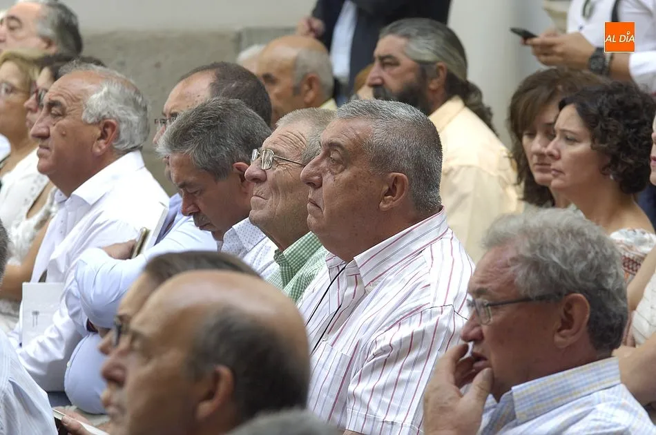 Foto 9 - Alcaldes y diputados de la comarca asisten a la conmemoraci&oacute;n del D&iacute;a de la Provincia  