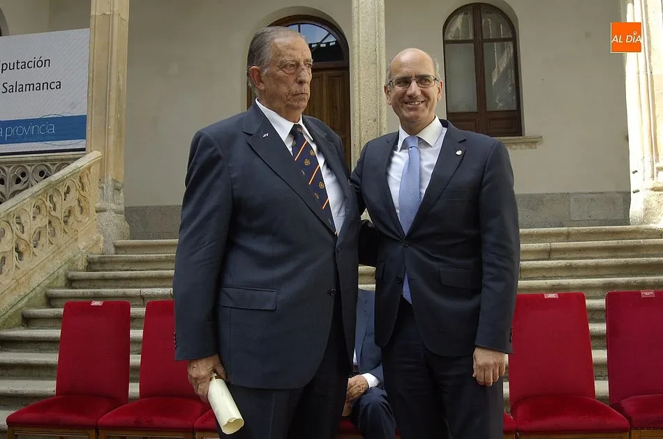 Foto 8 - Alcaldes y diputados de la comarca asisten a la conmemoraci&oacute;n del D&iacute;a de la Provincia  