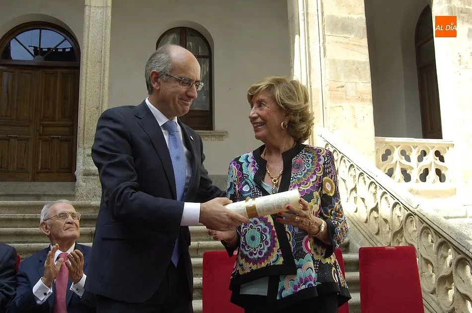 Foto 6 - Alcaldes y diputados de la comarca asisten a la conmemoraci&oacute;n del D&iacute;a de la Provincia  