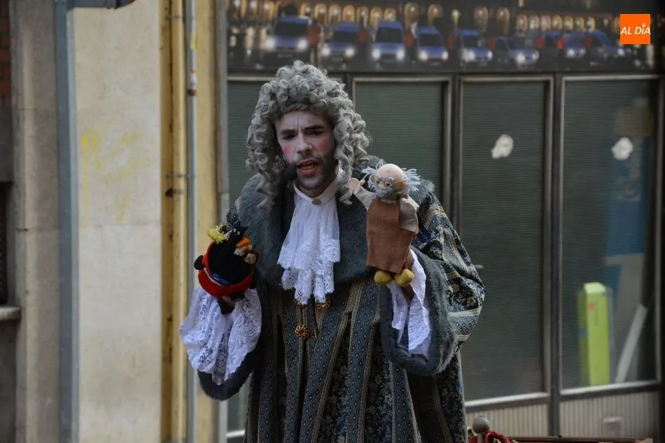 Foto 7 - Juegos en la calle y actuaci&oacute;n de Kamar&uacute; Teatro dentro de la September Fest