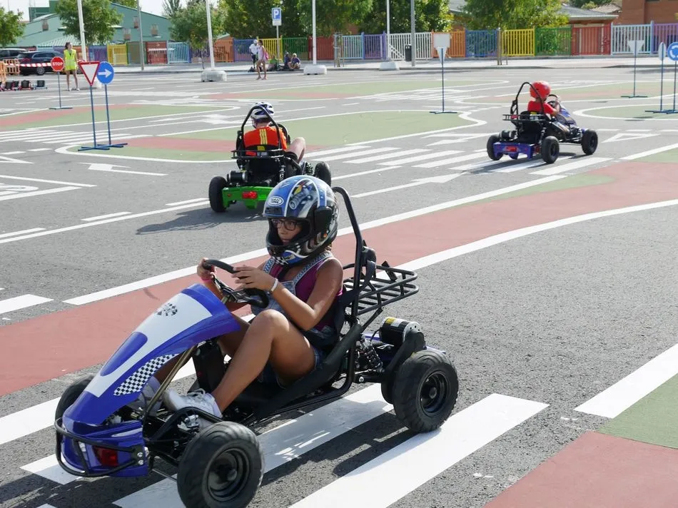 Foto 11 - La &lsquo;Quedada sobre ruedas&rsquo; re&uacute;ne y divierte a ni&ntilde;os y mayores