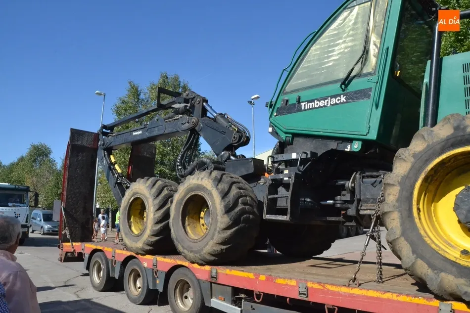 Foto 7 - Los industriales de Los Chabarcones sorprenden con una protesta motorizada contra el mercadillo  
