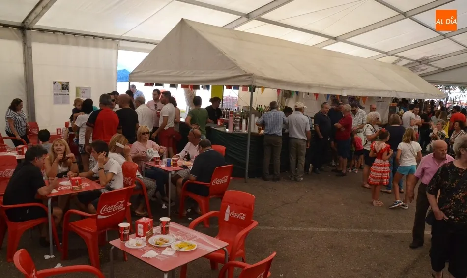 Foto 4 - La Faraona conquista al p&uacute;blico mirobrigense con sus bailes encima del caballo  