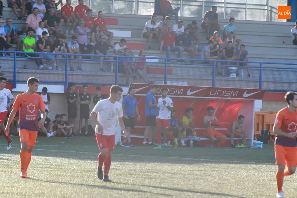 Foto 9 - El Burgos Promesas sorprende al Santa Marta y se lleva los tres puntos (0-1)