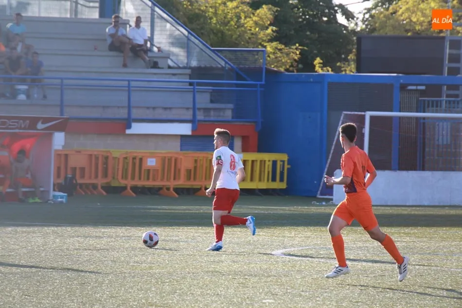 Foto 2 - El Burgos Promesas sorprende al Santa Marta y se lleva los tres puntos (0-1)
