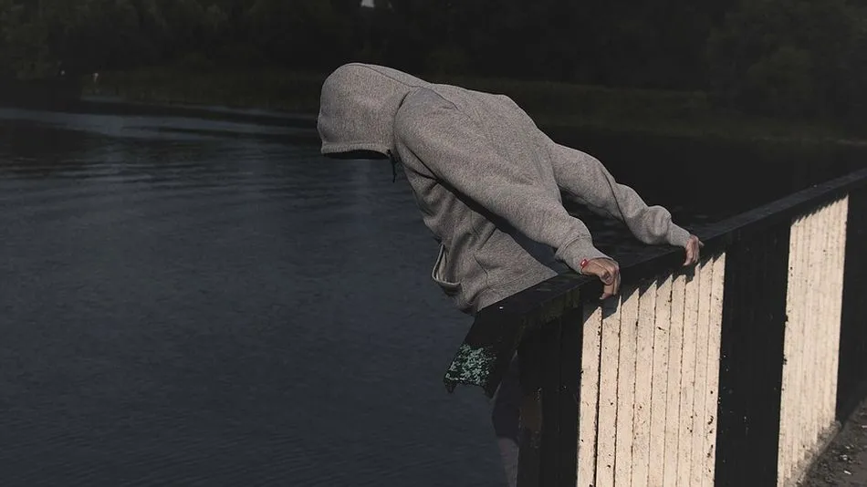 En España, 12 menores de 15 años, uno cada mes, y 247 hasta los 29 años se suicidaron en 2016