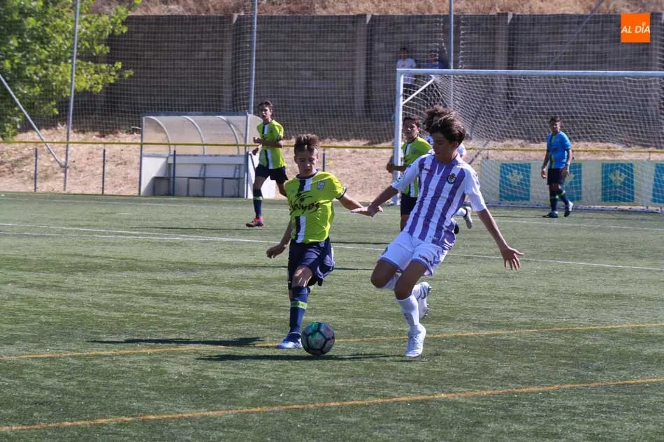 Foto 7 - Empate del Santa Marta de Liga Nacional y derrota de las chicas del Salamanca FF en Pozuelo