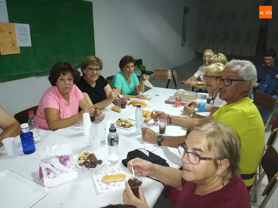 Foto 5 - Acasife celebra una entretenida marcha nocturna en Valdefuentes de Sangus&iacute;n