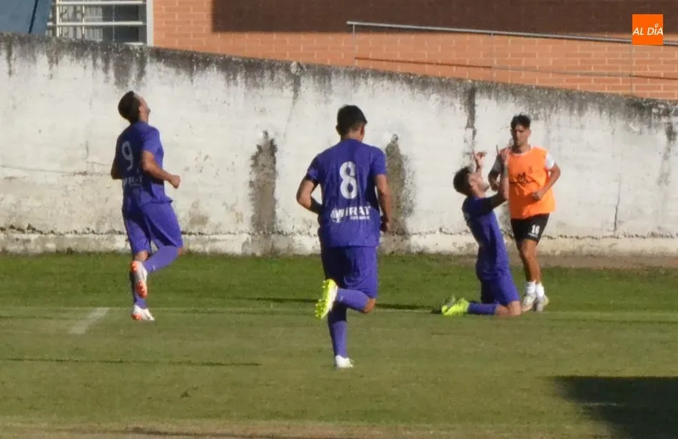 Foto 5 - El Ribert corta las dos orejas en el abrasador coso del Ciudad Rodrigo en un derby con poco juego  