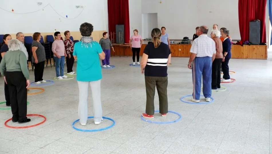 La gimnasia para mayores pretende prevenir posibles trastornos de salud a través de la práctica de ejercicios