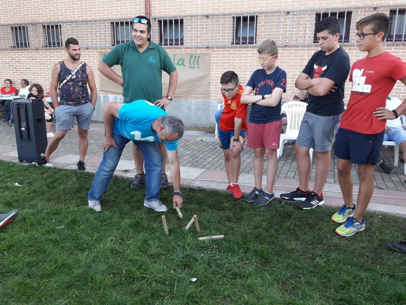 Foto 11 - Los vecinos de Encinas de Arriba disfrutan de sus propias Olimpiadas