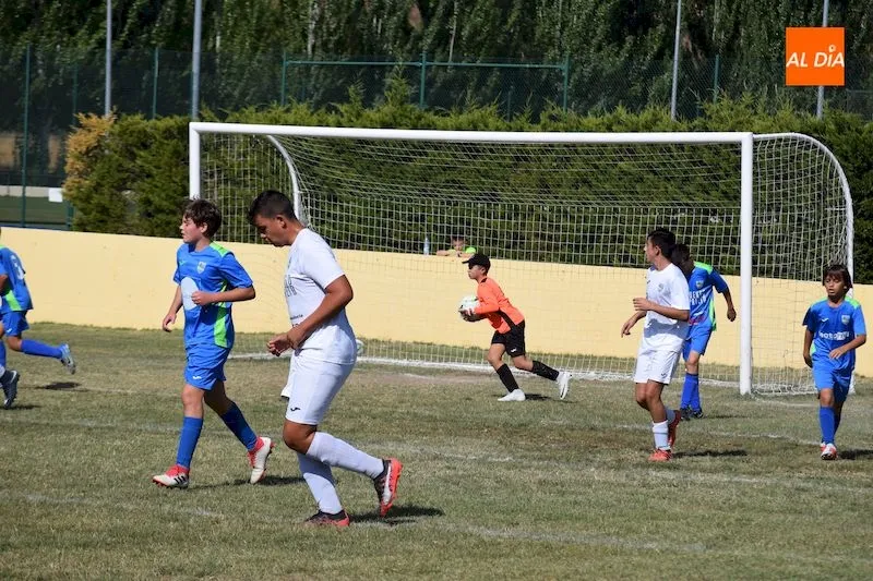 Partido entre los equipos Infantil y Cadete del club