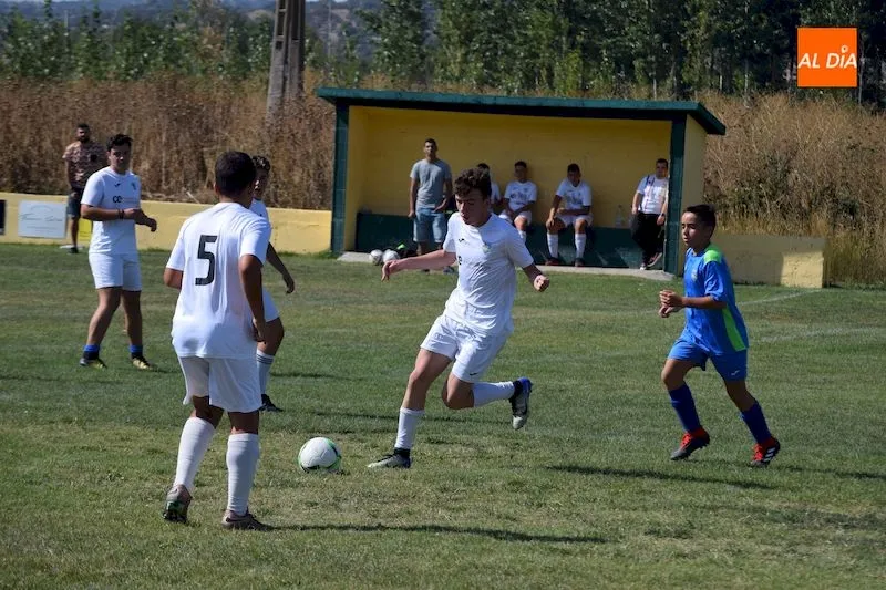 Foto 4 - El Alba de Tormes CF disputa sus &uacute;ltimos amistosos de pretemporada
